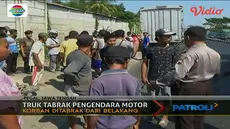 Seorang buruh bangunan yang tengah mengendarai sepeda motor di Tegal tewas tertabrak dan terlindas truk kontainer.