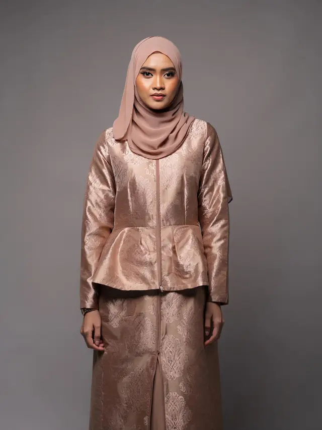 Model Gamis Brokat Elegan untuk Semua Bentuk Tubuh