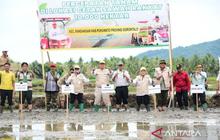 Wagub Gorontalo Idah Syahidah Turun Langsung Cetak Sawah Rakyat, Dorong Ketahanan Pangan Nasional