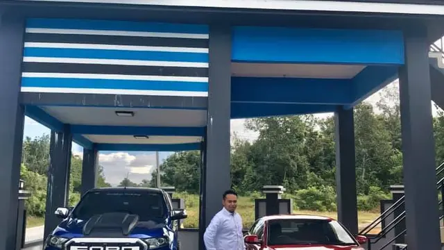 Istri Hadiahkan Mobil Untuk Suaminya 3