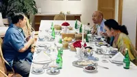 Prabowo Buka Puasa Bareng Titiek Soeharto dan Didit Hediprasetyo, Netizen: Harga Air Mineralnya Lebih Mahal dari Anggaran per Porsi MBG