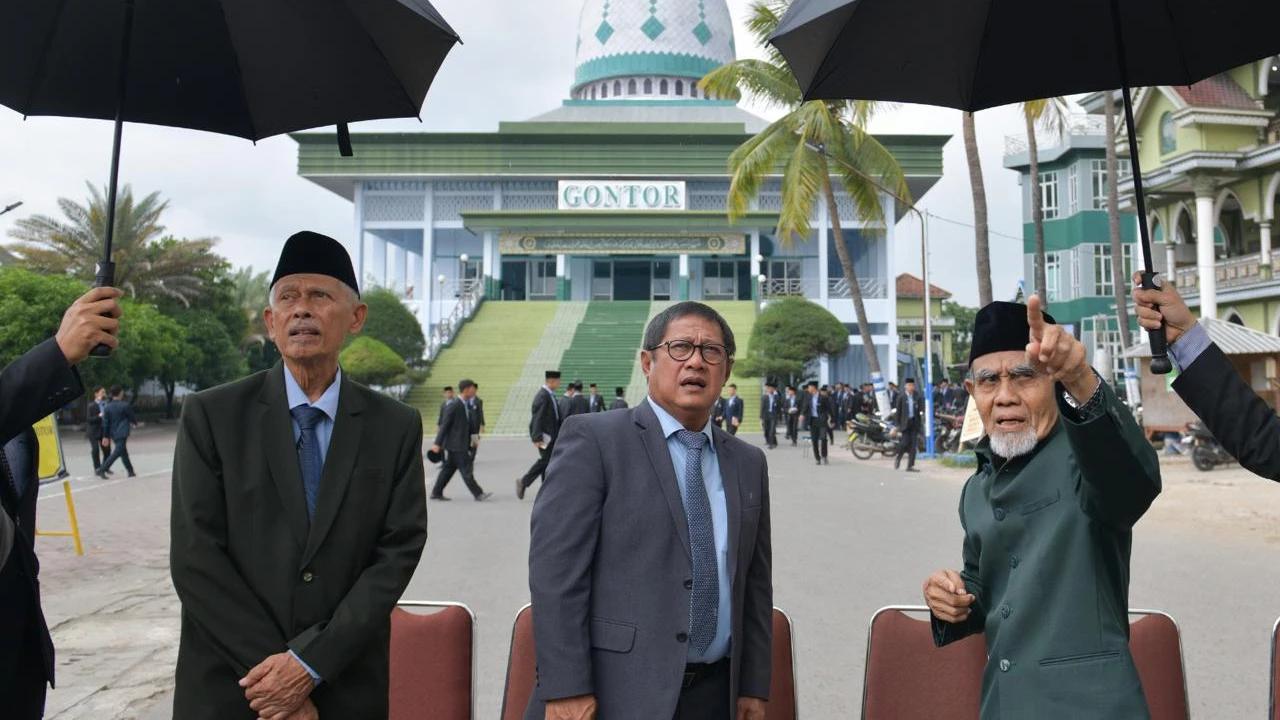 Dirut BSN: Peran Pesantren Sebagai Loterasi Ekonomi Syariah RI Masih Kalah Dibanding Malaysia