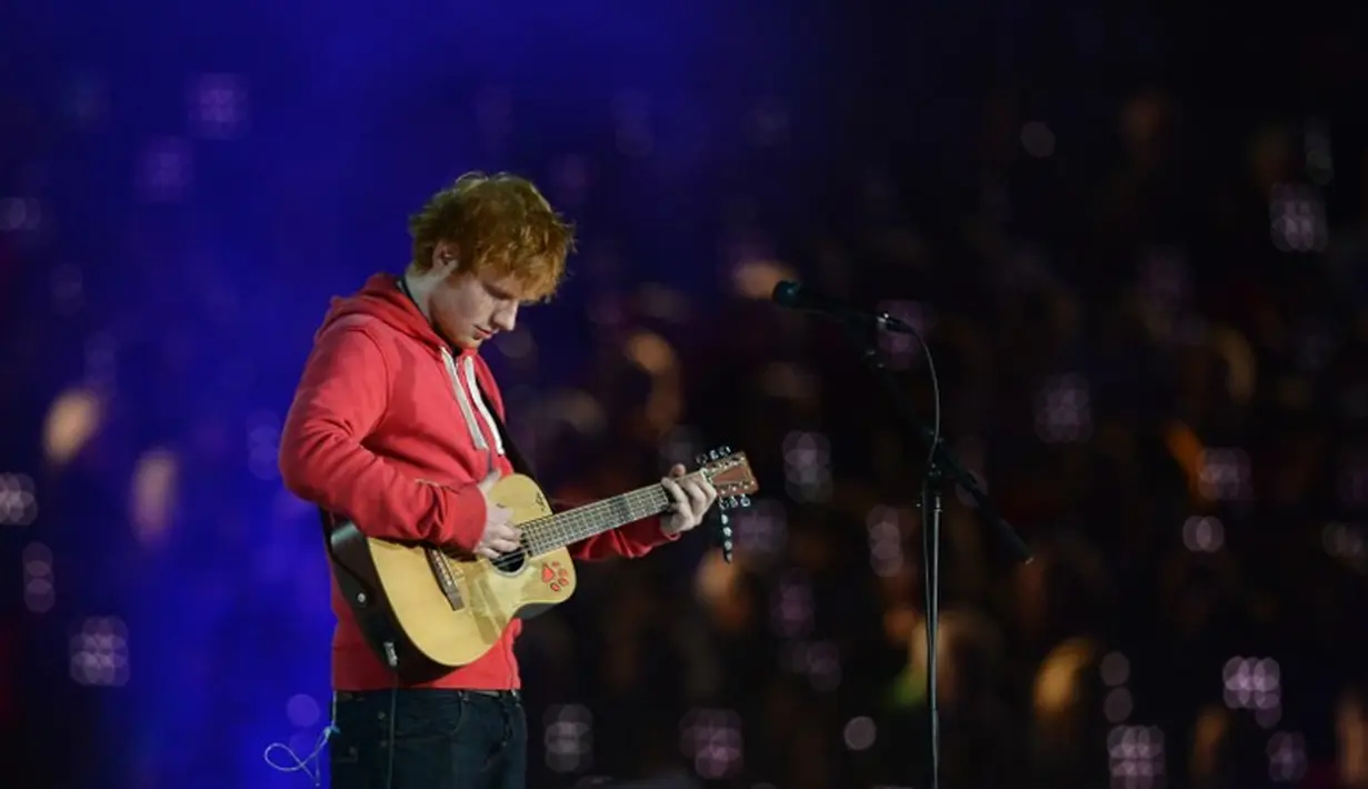 "Aku tak harus menjawab 50 pesan dari orang-orang saat bangun pagi. Aku hanya bangun dan kemudian minum teh," jelas pelantun lagu Perfect ini. (JEWEL SAMAD / AFP)