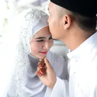 ilustrasi pengantin berhijab/Adha Ghazali/Shutterstock