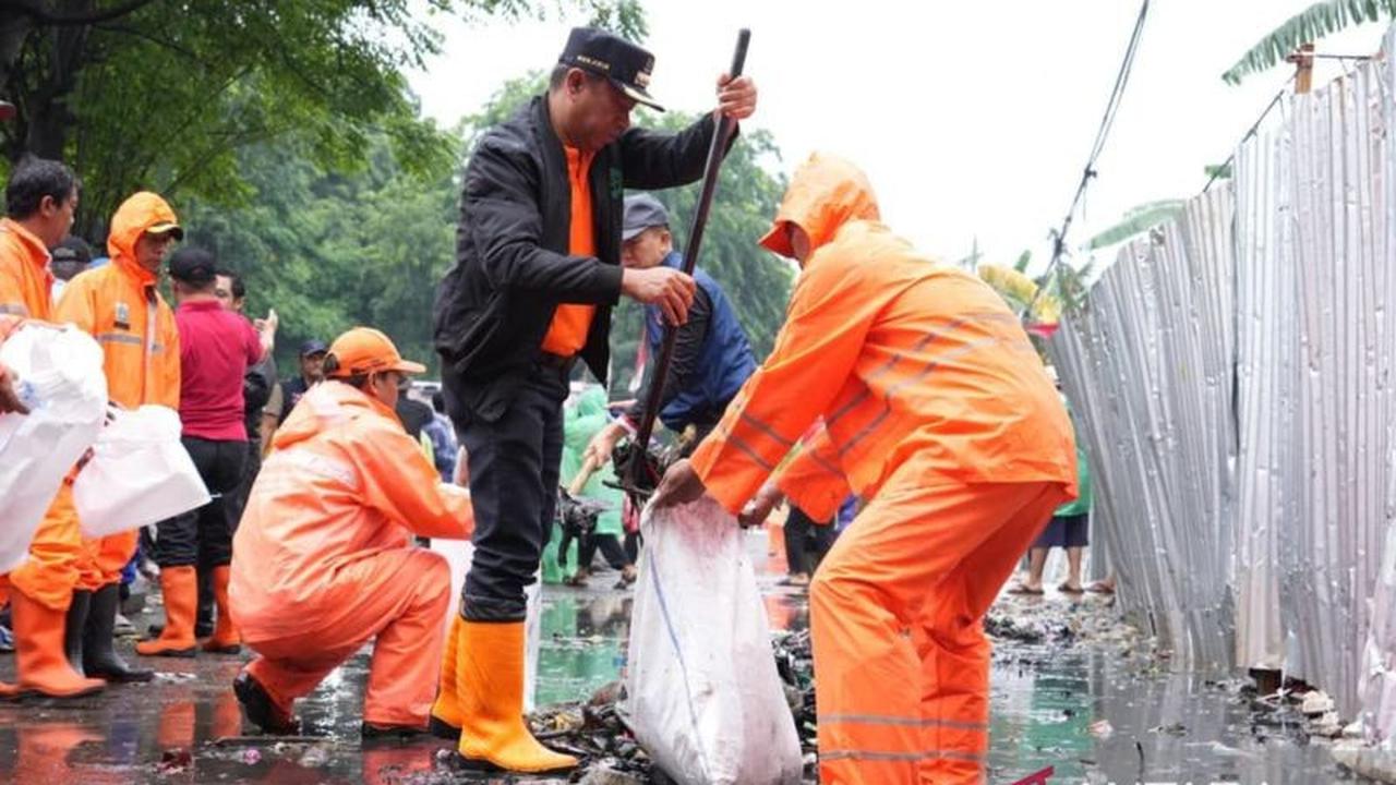 Pemkot Jaktim Resmikan Penataan Lahan Eks TPS Rusunawa PIK 2 Menjadi Ruang Terbuka Hijau