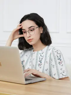 Tips untuk switch career saat usia 30-an./copyright unsplash/GlassesShop