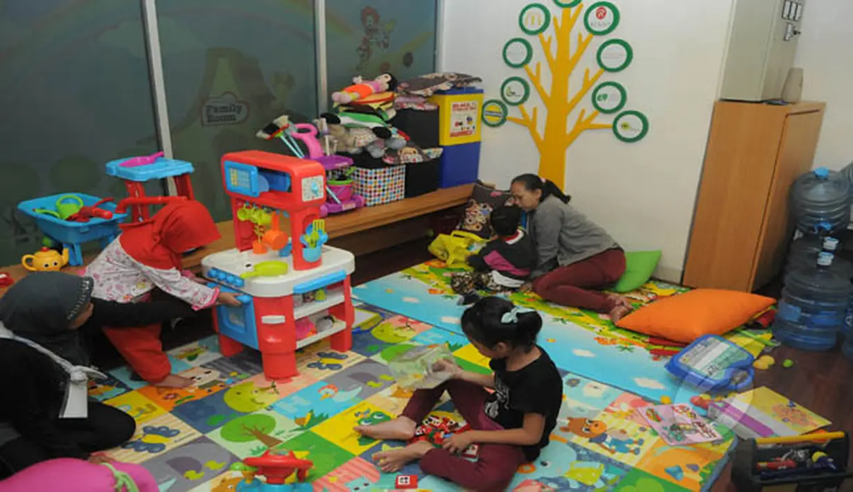 Rumah singgah merupakan fasilitas yang tersedia di RSCM, Jakarta, Rabu (4/2/2015). Rumah singgah diperuntukan bagi keluarga pasien yang dirawat di RSCM, atau pasien yang menunggu ketersediaan kamar rawat. (Liputan6.com/Herman Zakharia)
