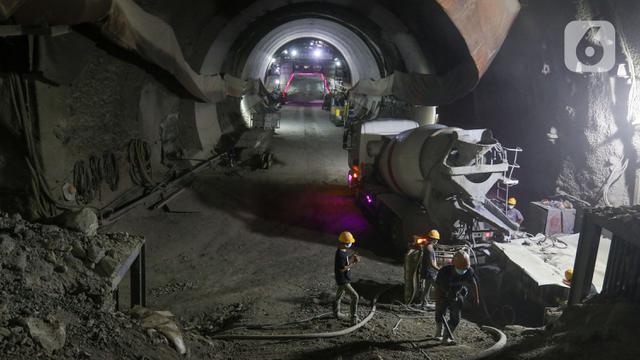 13 Terowongan Proyek Kereta Cepat Jakarta-Bandung Berhasil Ditembus