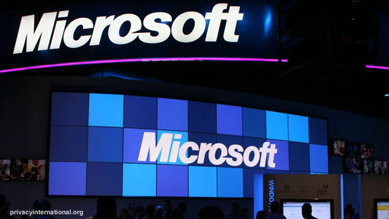 microsoft-aji-130422b.jpg