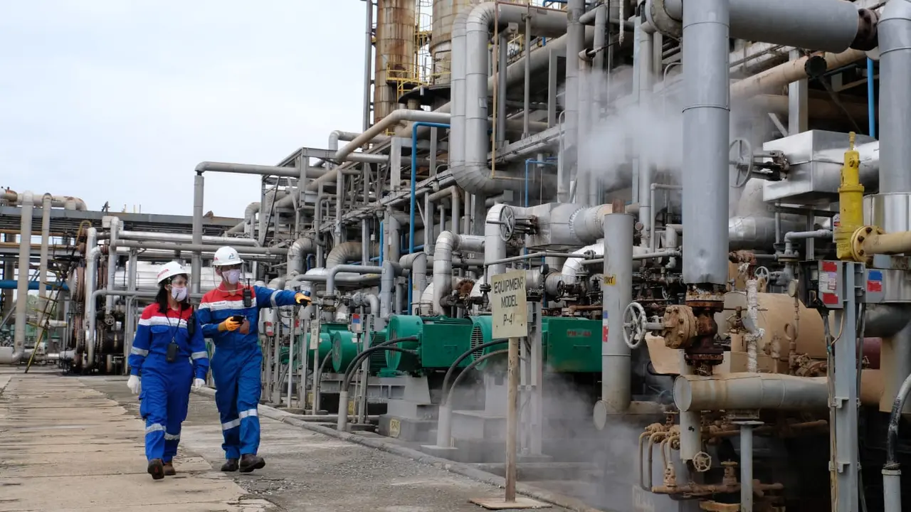 Kilang Pertamina Plaju Palembang Beroperasi Selama 24 Jam Saat Nataru