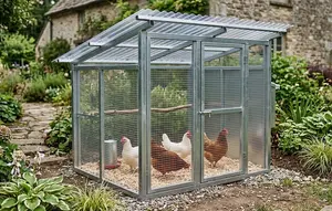 Kandang Ayam Kecil Ukuran 1x2 Pakai Baja Ringan dan Atap PVC. (Gemini AI)