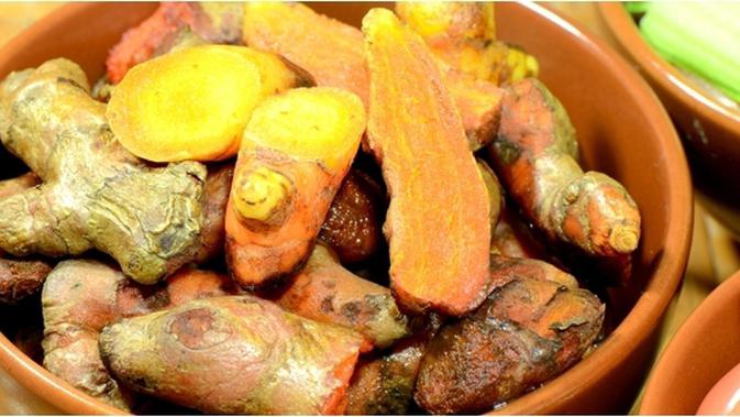 Tips Ampuh Obati Batuk Dengan Bahan Alami Kencur Beauty Fimela Com