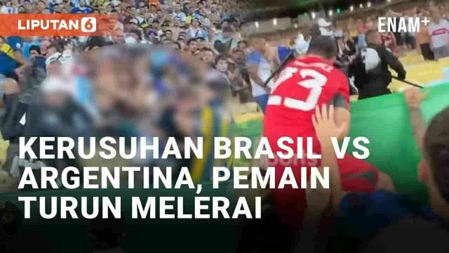 Laga Brasil vs Argentina pada Kualifikasi Piala Dunia 2026 di Stadion Maracana, Brasil diwarnai kericuhan pada Selasa (21/11/2023) malam waktu setempat. Kericuhan di tribun pecah usai kedua tim menyanyikan lagu kebangsaan. Pemain kedua tim berusaha m...