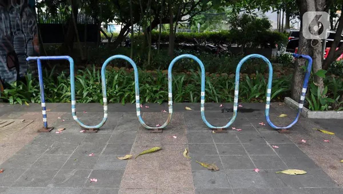 Fasilitas Pesepeda di Jakarta, Hidup Segan Mati Tak Mau