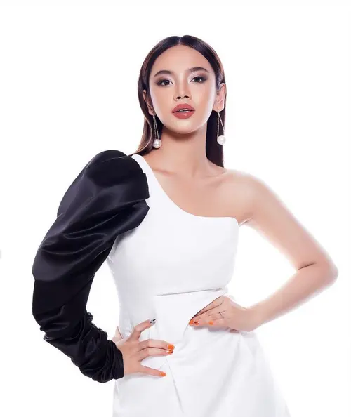 Keira Knightley porno fon rasmi