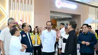 Terlihat Jokowi Pakai Masker Ketika Memantau Secara Langsung Venue KTT ASEAN 2023 di Balai Sidang Jakarta Convention Center (JCC), Jakarta pada Jumat 1 September 2023 (Dok: Fotografer Kepresidenan)