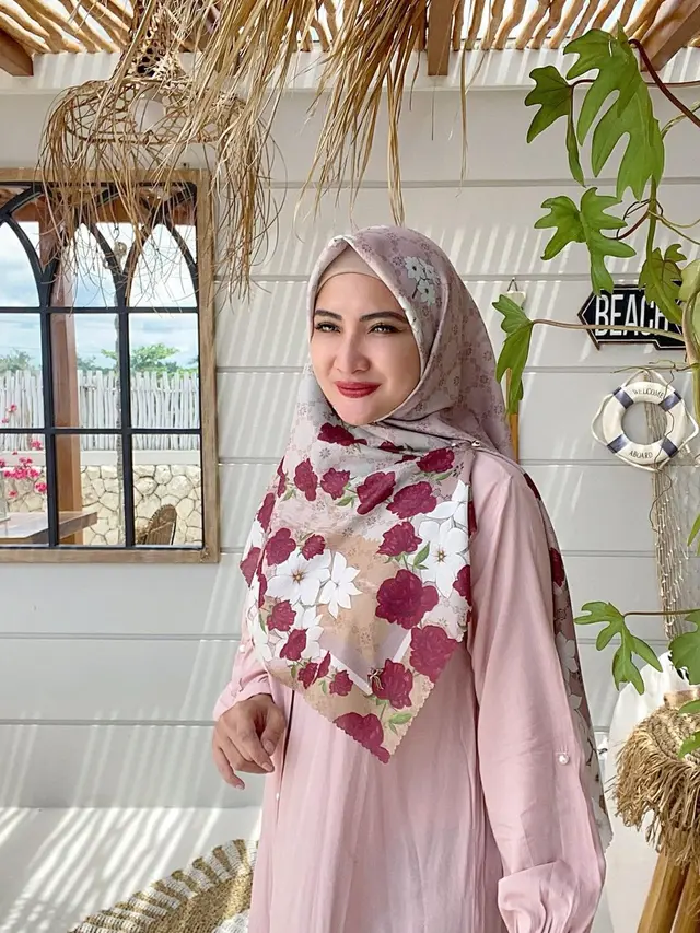 6 Potret Terbaru Natalie Sarah yang Makin Menawan di Usia 38 Tahun