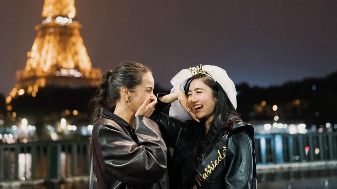 Potret Febby Rastanty dan Enzy Storia di Paris, Momen Persahabatan dan Gaya Fashionable