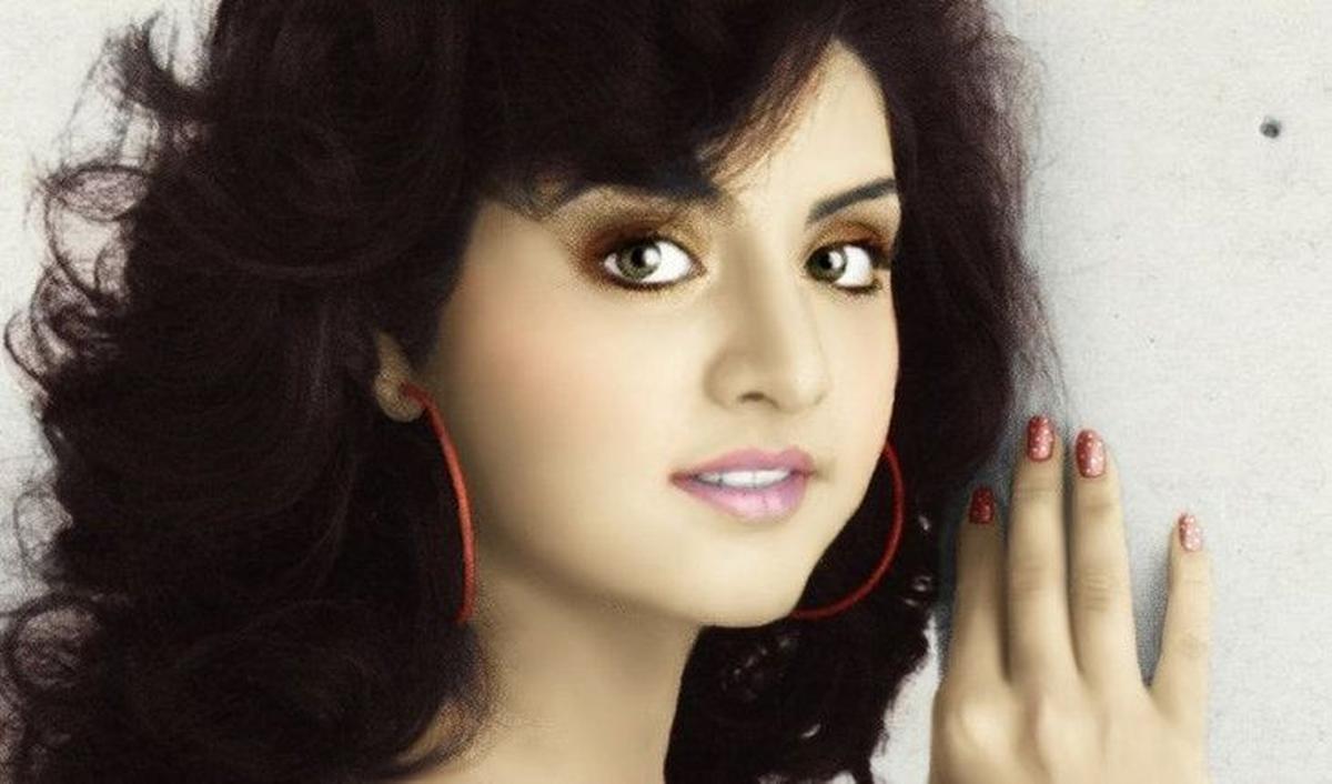 Artis India Divya Bharti Meninggal Karena Apa?