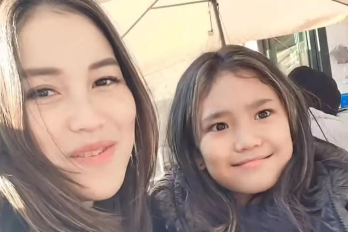 8 Potret Kompak Ayu Ting Ting dan Bilqis, Disebut Seperti Kakak Adik