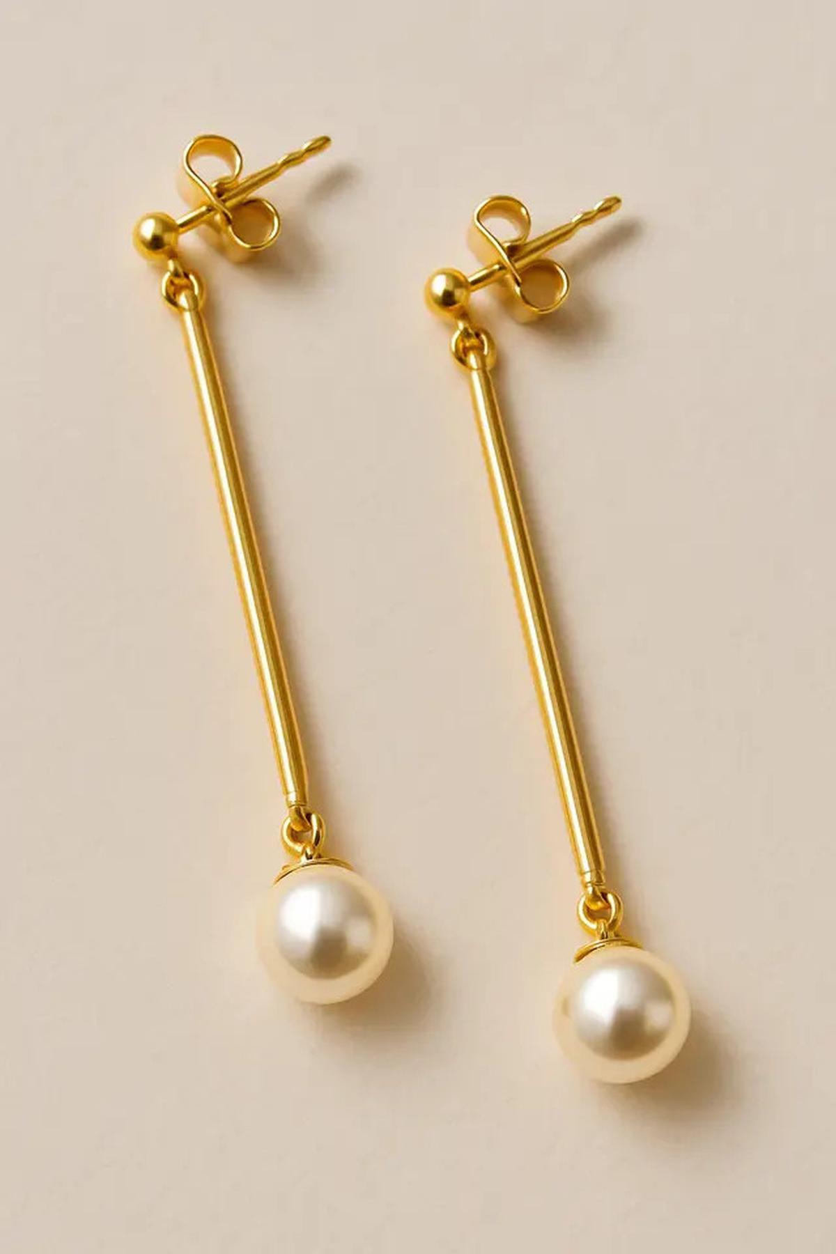 7 Model Anting Emas yang Cocok untuk Wajah Bulat, Menawan dan Elegan