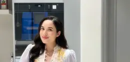 Momen hangat penuh doa dan cinta itu dibagikan lewat media sosial dan langsung mencuri perhatian publik. [@chelseaislan/@jscmila].
