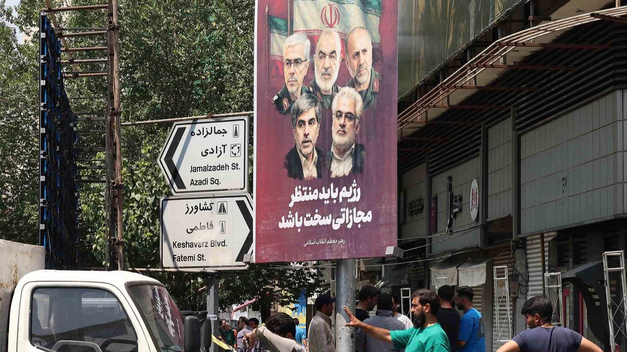 FOTO: Suasana Kota Teheran Iran Dihiasi Poster Anti-Israel