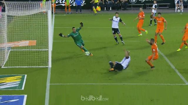 Berita video highlights La Liga 2017-2018 antara Valencia melawan Malaga dengan skor 5-0. This video presented by BallBall.