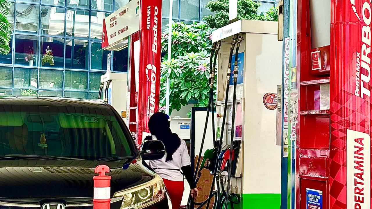 Satu SPBU Panik Dikira Ada Percikan Api di Bawah Mobil saat Pengisian Bensin, Ternyata Masalahnya Ini