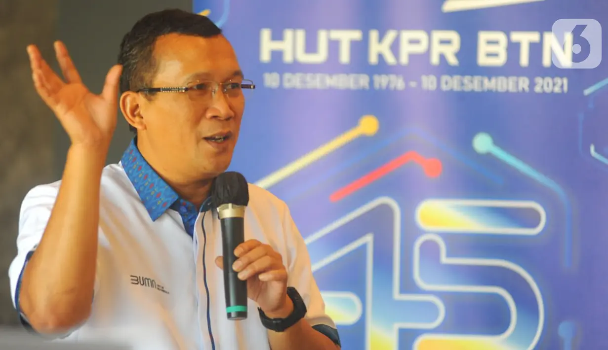 Direktur Utama PT Bank Tabungan Negara (BTN), Haru Koesmahargyo memberi sambutan pada peresmian program suku bunga khusus 1,45% KPR Platinum dalam rangka HUT KPR ke 45 di Bogor, Jawa Barat, Kamis (2/12/2021). Pada acara tersebut juga dilakukan penanaman pohon di perumahan. (Liputan6.com/HO/BTN)