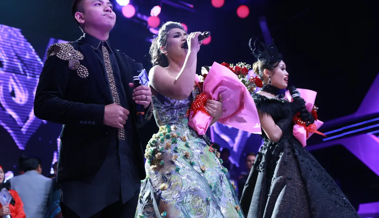 Malam puncak Konser Kemenangan Dangdut Academy Asia 2 (DAA2) disiarkan secara langsung oleh Indosiar dari Studio Emtek, Indosiar, Jakarta Barat, Kamis (29/12). (Adrian Putra/Bintang.com)