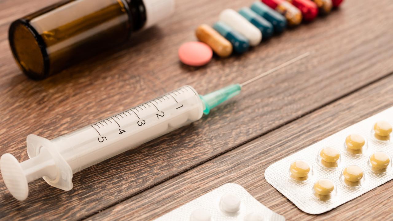 Suntikan dan obat (iStock)