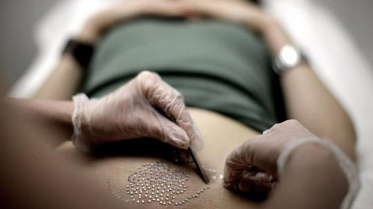 Vajazzling