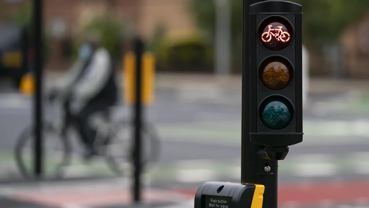 Melihat Uniknya Persimpangan untuk Pesepeda di Manchester
