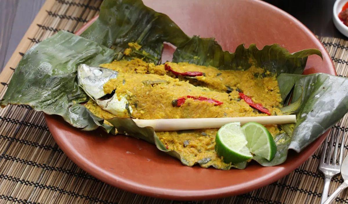 7.&nbsp;Pepes Ikan: Protein Rendah Kalori