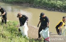 Tahukah Anda? Pemkab Bekasi Bersihkan Kali Sadang Peringati World Cleanup Day, Libatkan Ribuan Warga!