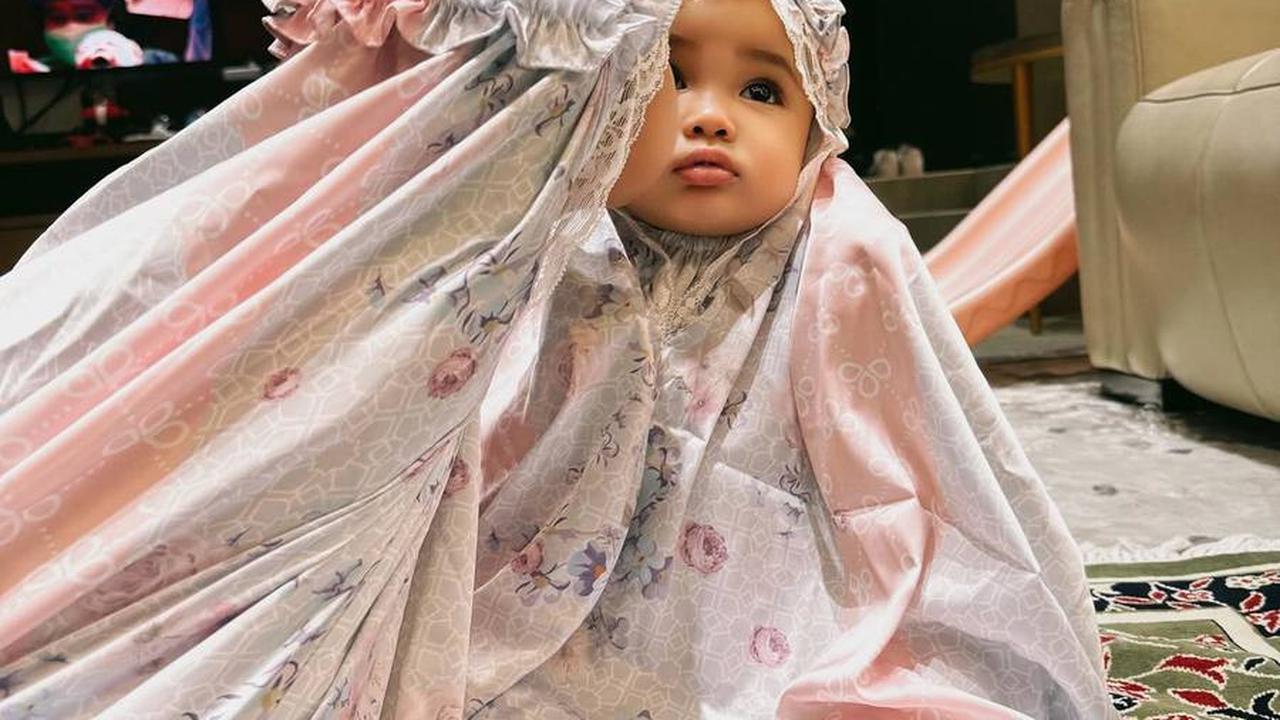 Ameen Mencium Pipi Sang Adik