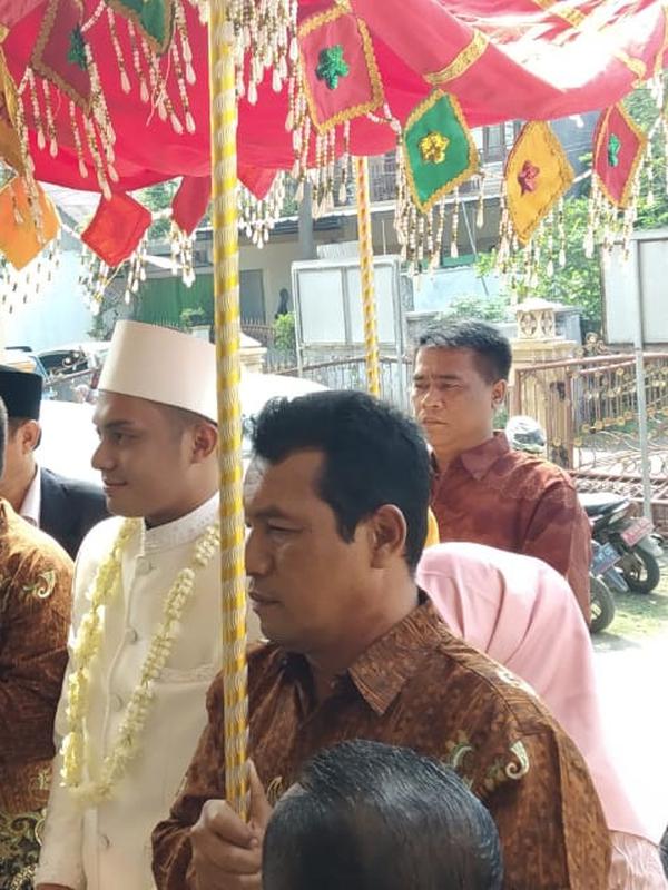 Pernikahan Muzdalifah dengan Fadel Islami di kawasan Tangerang, Banten, Sabtu (26/4/2019) pagi. (Sapto Purnomo)