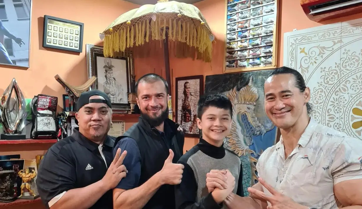 Selain sinetron drama, Primus juga dikenal sebagai pemeran Panji Manusia Millenium. Kini dirinya tak lagi aktif jadi pesinetron. [Instagram @jihanfahirareal]