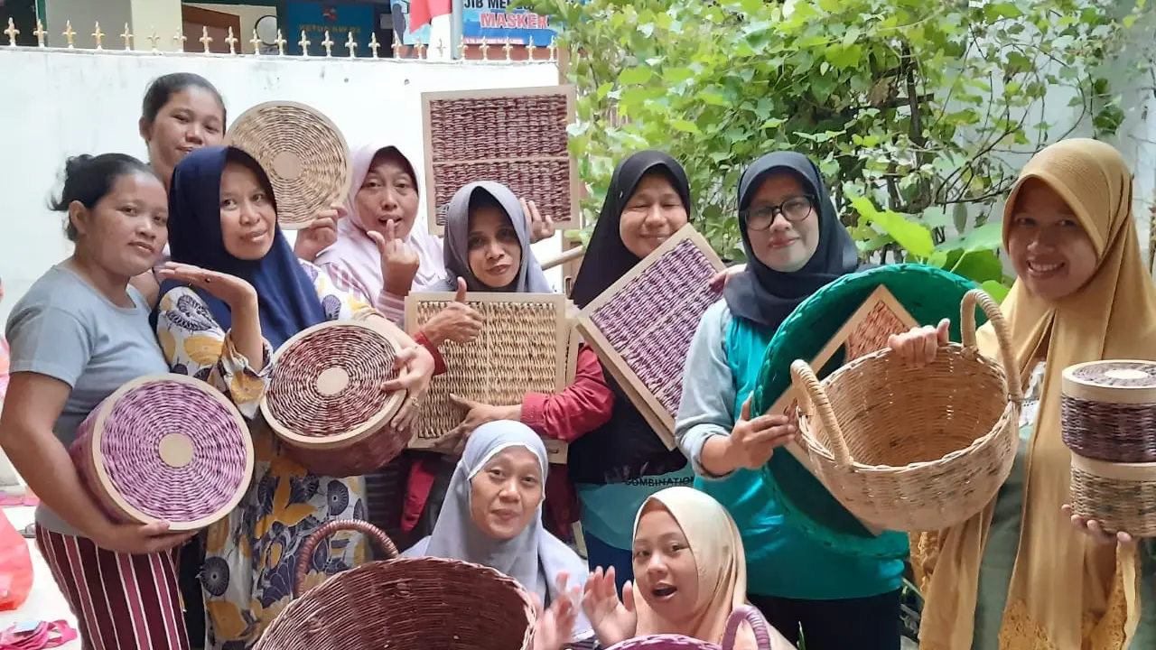 peluang bisnis antara perusahaan-perusahaan pengimpor dari Inggris dan pelaku bisnis  yang dipimpin oleh perempuan Indonesia.