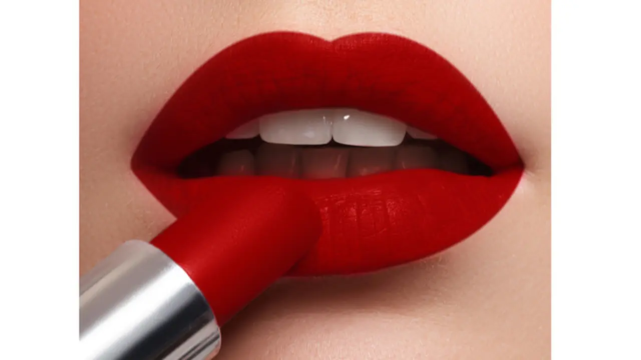 Ilustrasi lipstik