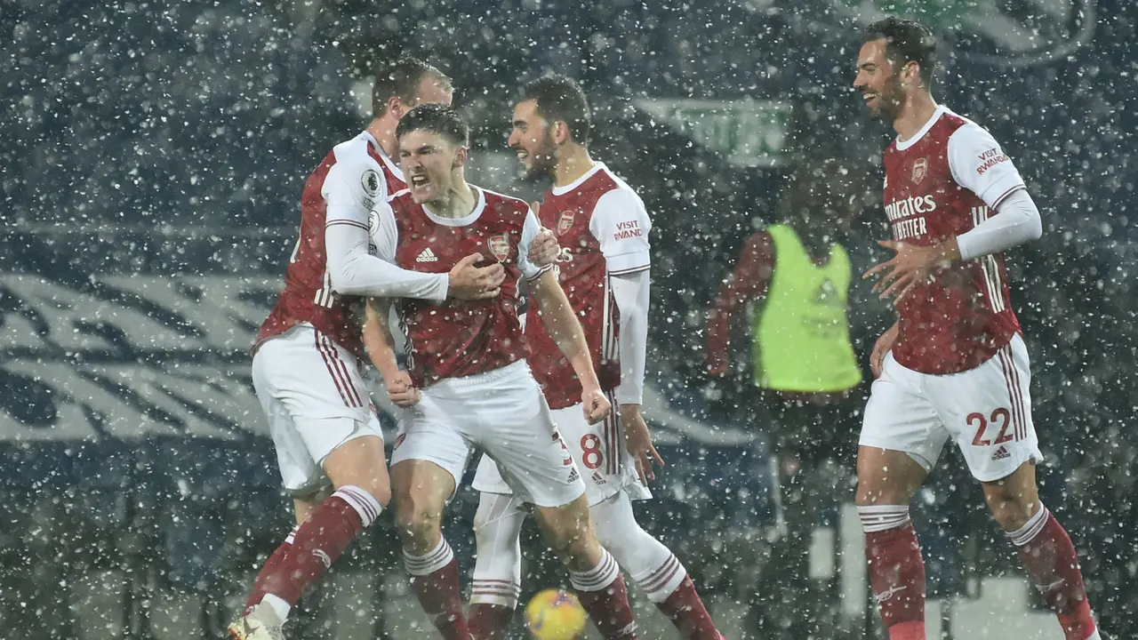 Foto Liga Inggris: Lacazette Cetak Brace, Arsenal Menang 4-0 Atas West Bromwich Albion