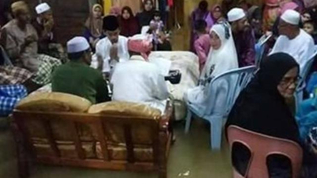 6 Tempat Nikahan Ini Anti-mainstream, Bikin Geleng Kepala