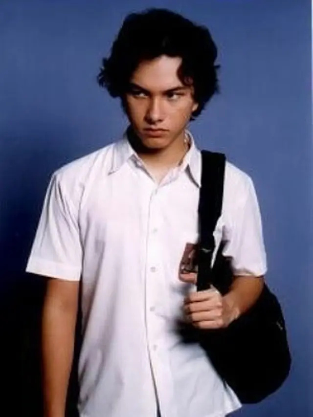 Jadi Trending, Ini 6 Potret Lawas Nicholas Saputra saat SMA