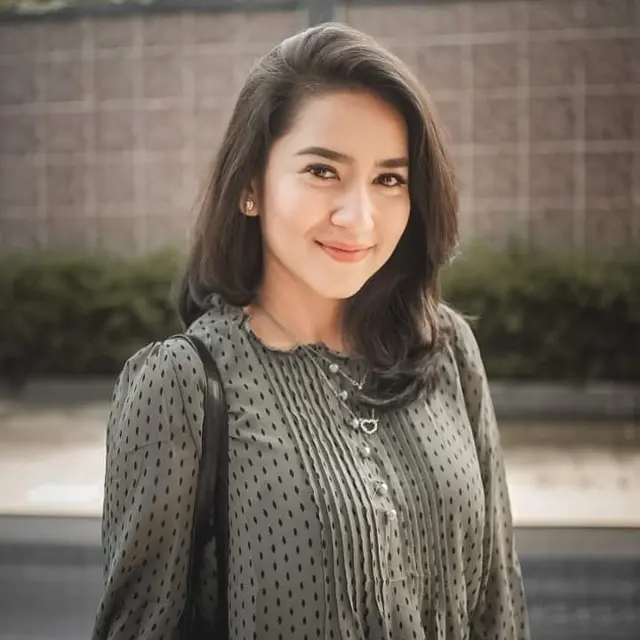 Sempat Putuskan Berhijab, Ini 6 Potret Terbaru Risma Nilawati Mantan Istri Ferry Maryadi