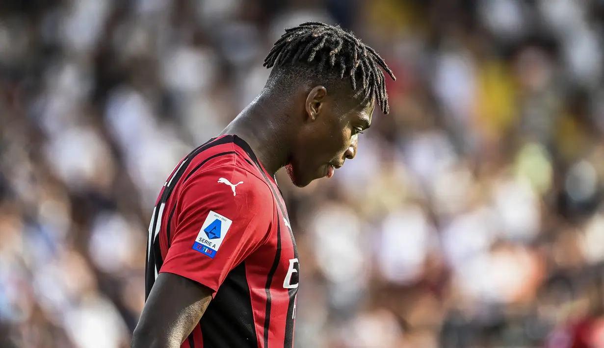 Setelah unggul 1-0, AC Milan membuang beberapa peluang yang didapat oleh Rafael Leao. Tercatat tiga peluang emas diperolehnya namun tidak berujung gol. (AFP/Albetto Pizzoli)