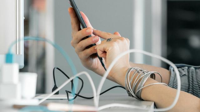 Mobilitas Semakin Tinggi, OPPO Hadirkan Revolusi Baru Pengisian Daya Cepat dengan SuperVOOC