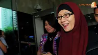 Jenguk ke Rutan KPK, Istri Anas Bawa Berkas-berkas PPI