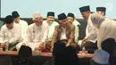 Mantan Panglima TNI Gatot Nurmantyo (kanan) saat menghadiri peringatan Sewindu Haul Gus Dur di Jakarta, Jumat (22/12). Peringatan tersebut mengangkat tema Semua Demi Bangsa dan Negara. (Liputan6.com/Herman Zakharia)