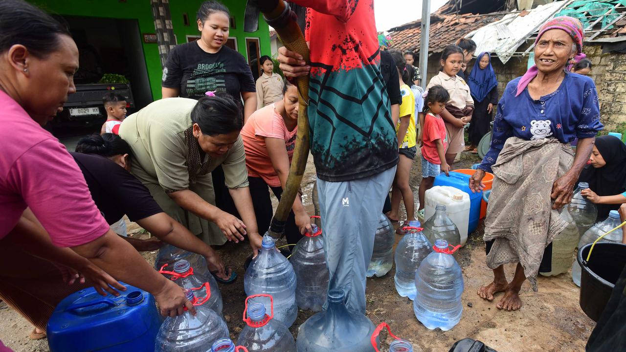 Kekeringan Meluas Ribuan Warga Bogor Kesulitan Air Bersih